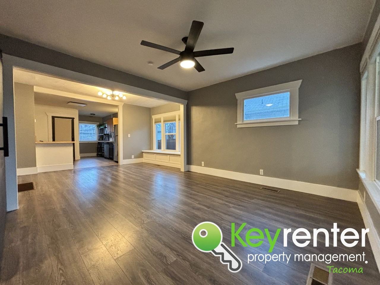 3908 S Thompson Ave - Photo 3 of 26