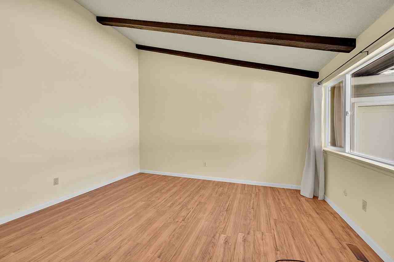 7106 S Vine Cir E - Photo 5 of 26