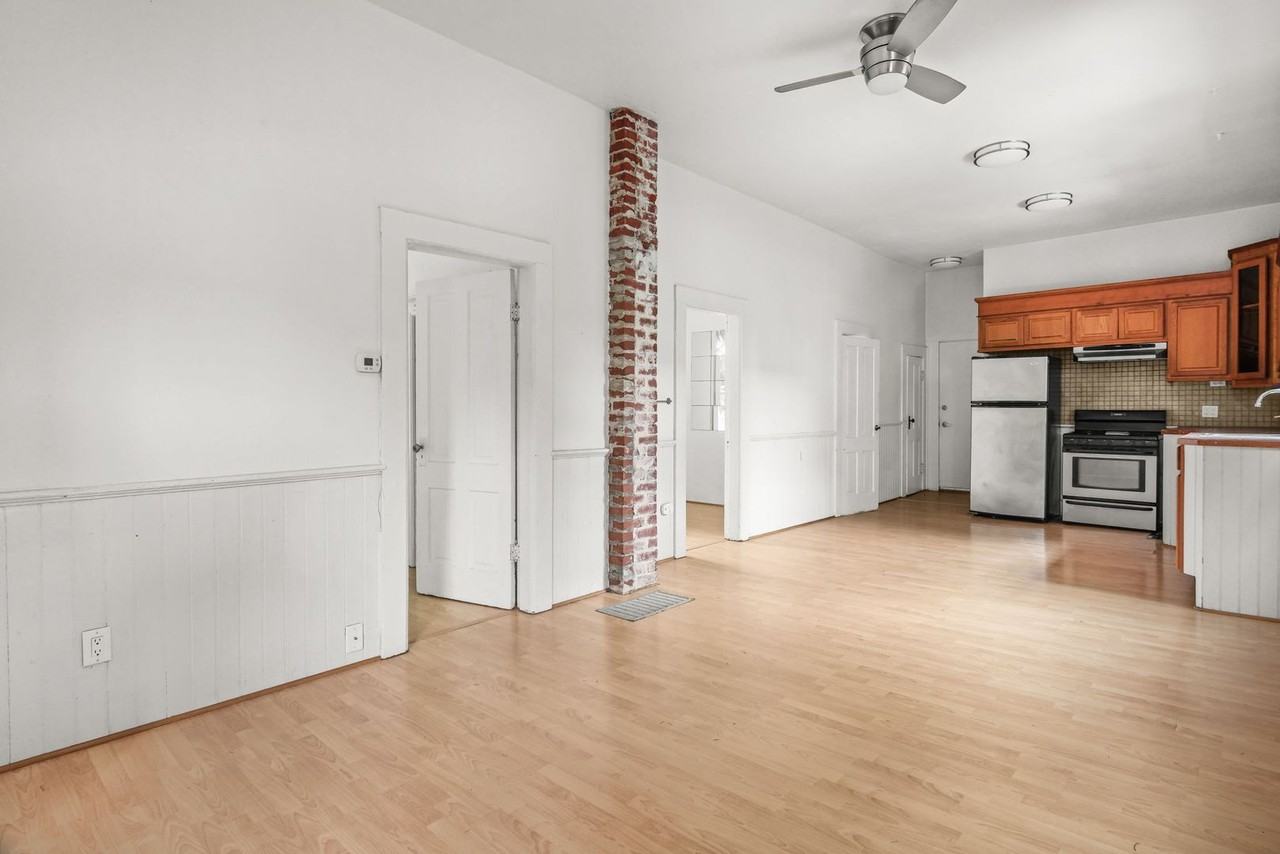 70 Ne Tillamook St - Photo 6 of 33