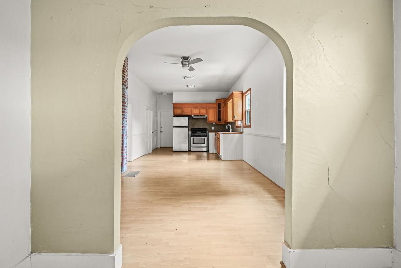 70 Ne Tillamook St - Photo 7 of 33