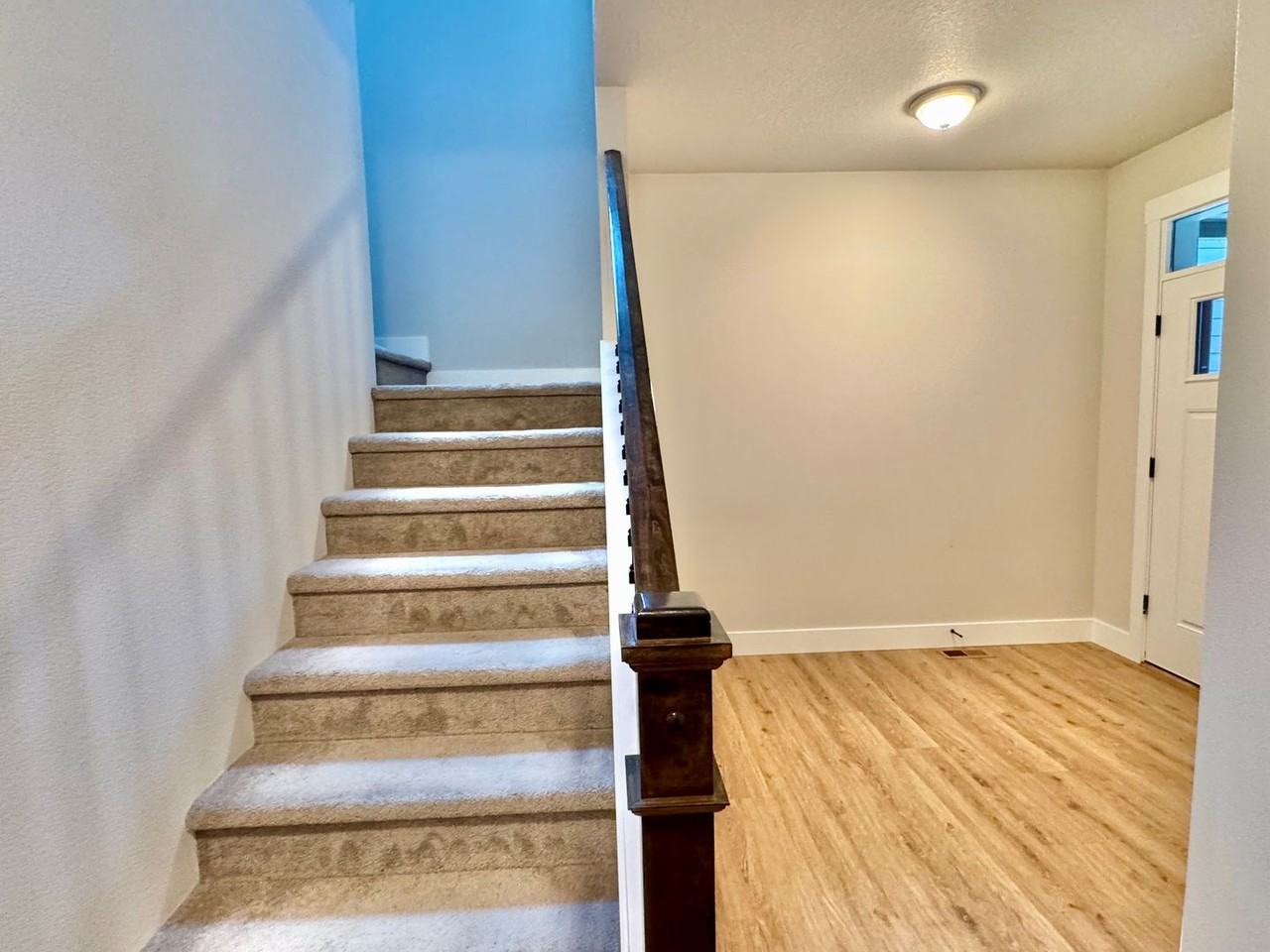 1309 Ne 70th St - Photo 6 of 32