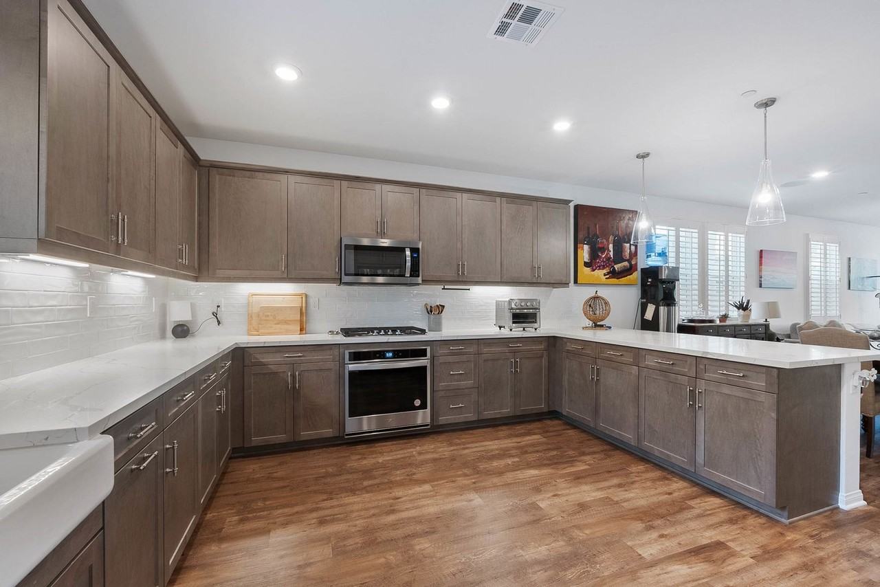 749 Daniel Freeman Cir - Photo 4 of 30