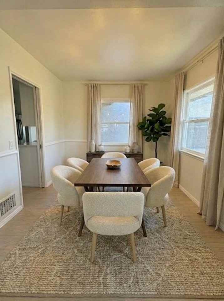 826 S Clementine St - Photo 5 of 26