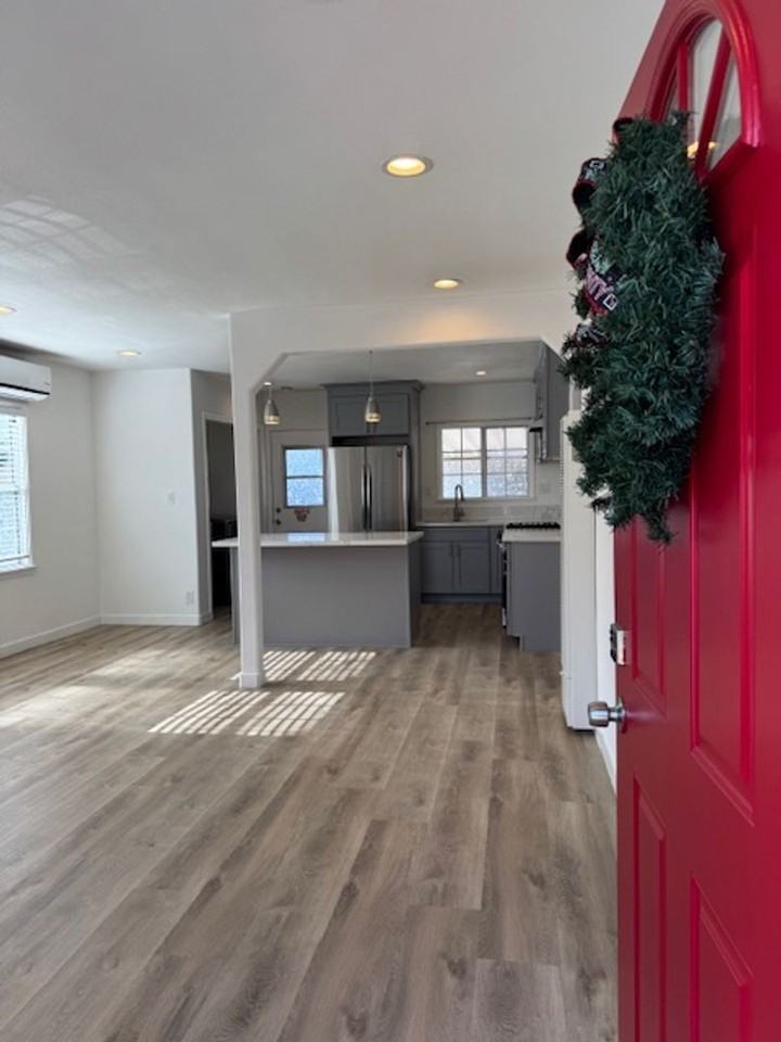 3211 N Park Ln - Photo 4 of 40