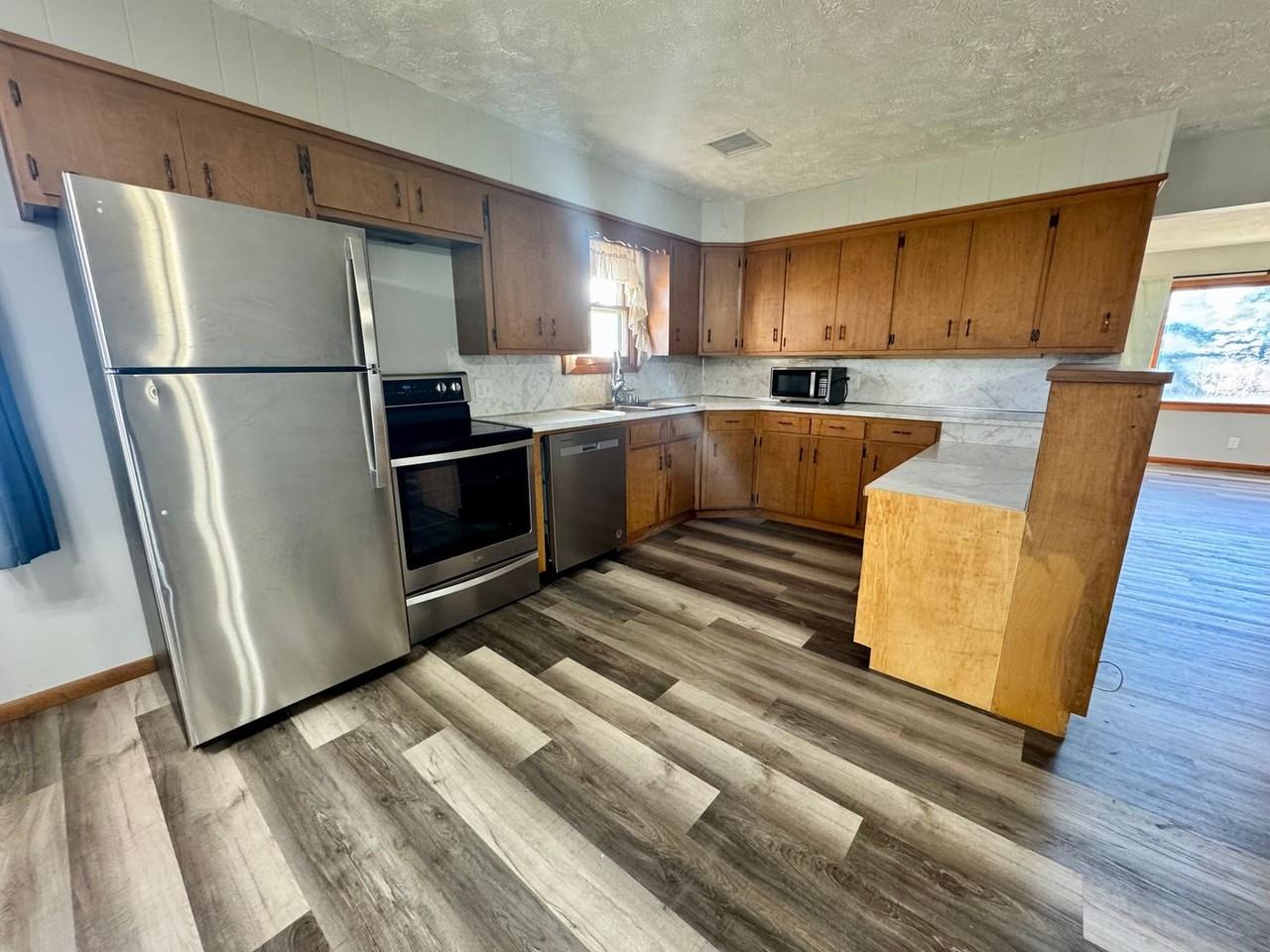 865 W Buckeye Rd - Photo 2 of 23