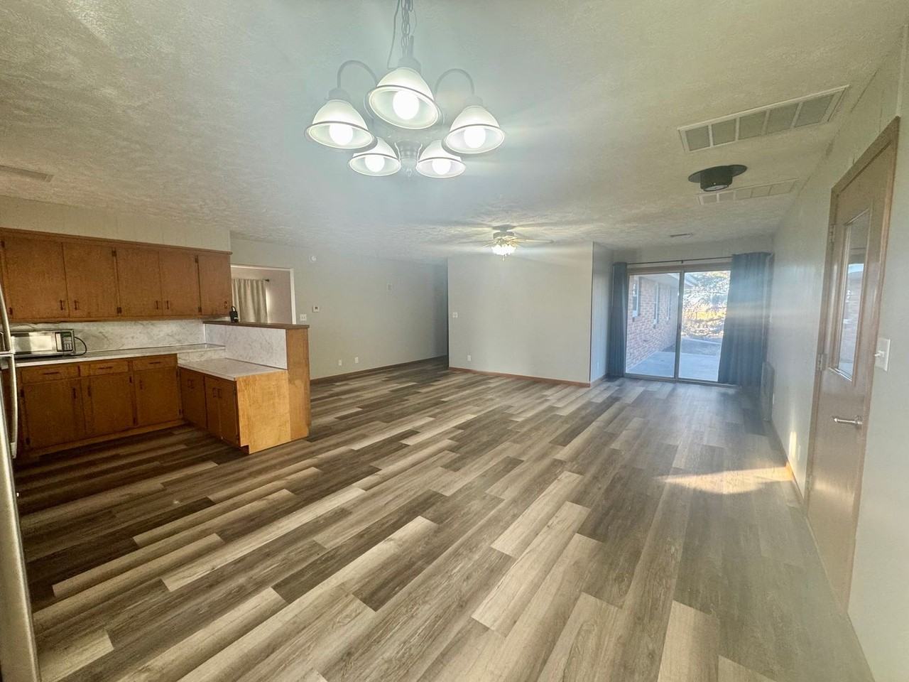 865 W Buckeye Rd - Photo 4 of 23