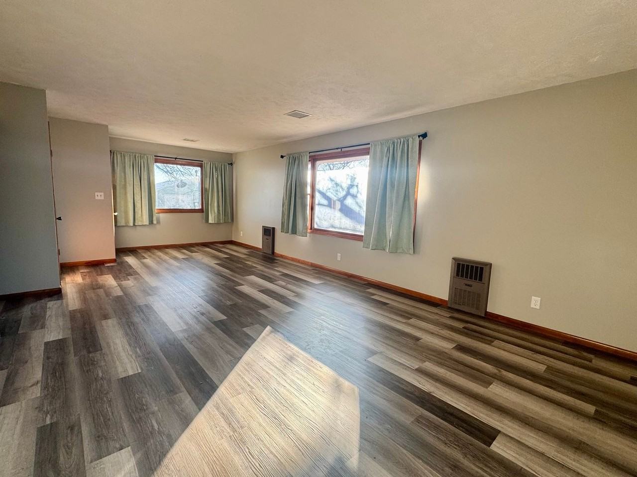 865 W Buckeye Rd - Photo 5 of 23