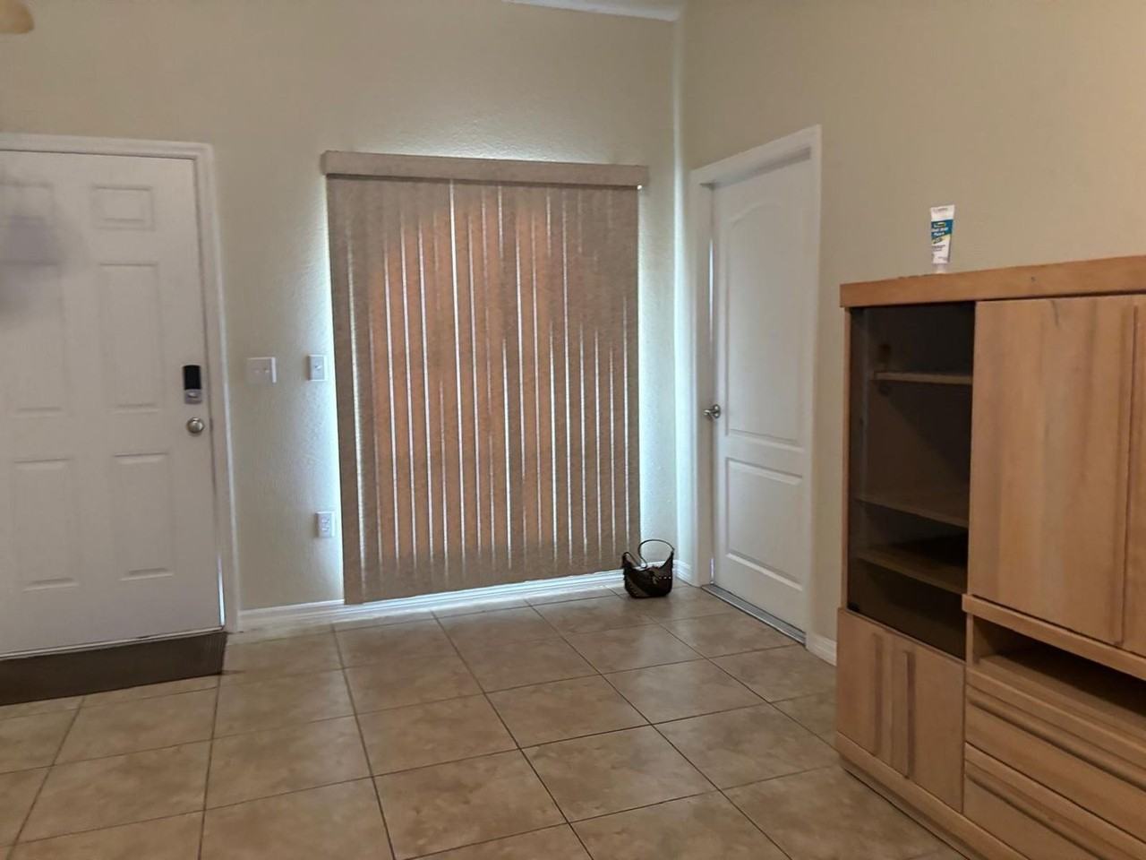 616 Valencia Ct - Photo 6 of 20