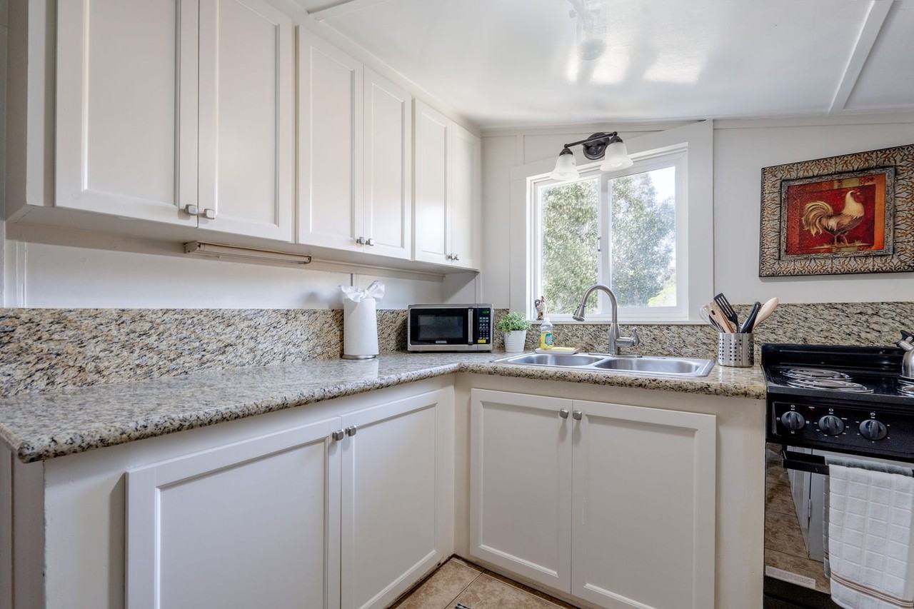 272 W Carmel Valley Rd - Photo 3 of 20