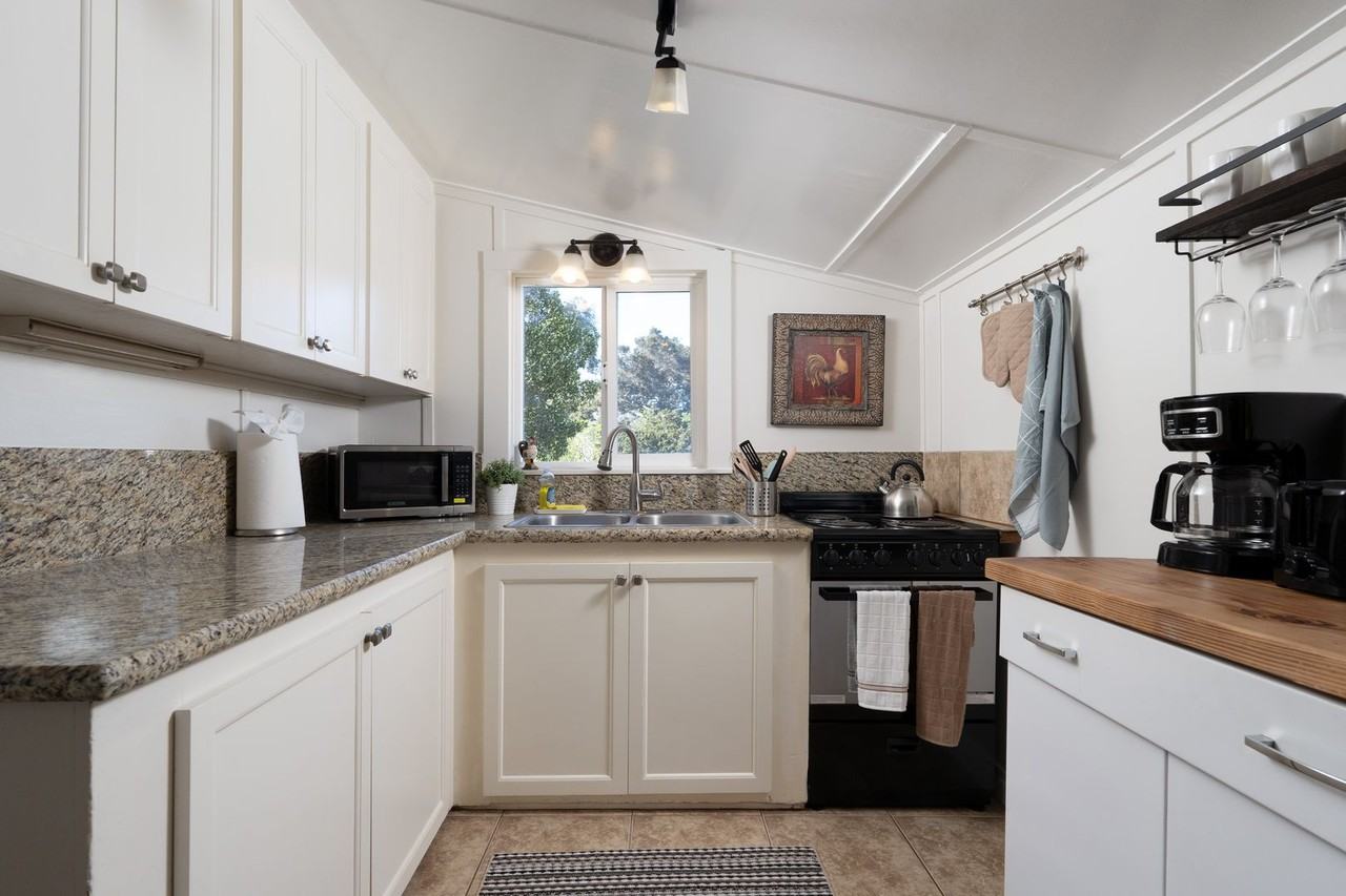 272 W Carmel Valley Rd - Photo 4 of 20