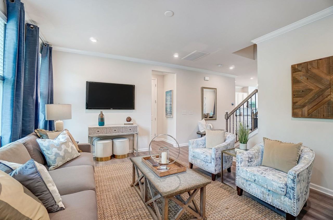 16728 Summers Walk Blvd - Photo 4 of 29