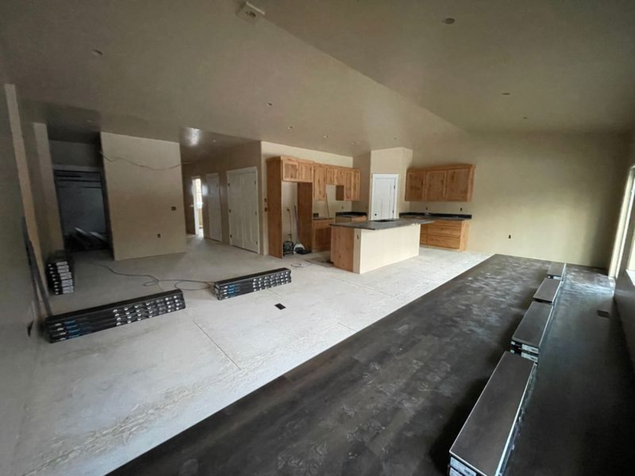 7493 7493 N. Paw St - Photo 2 of 19