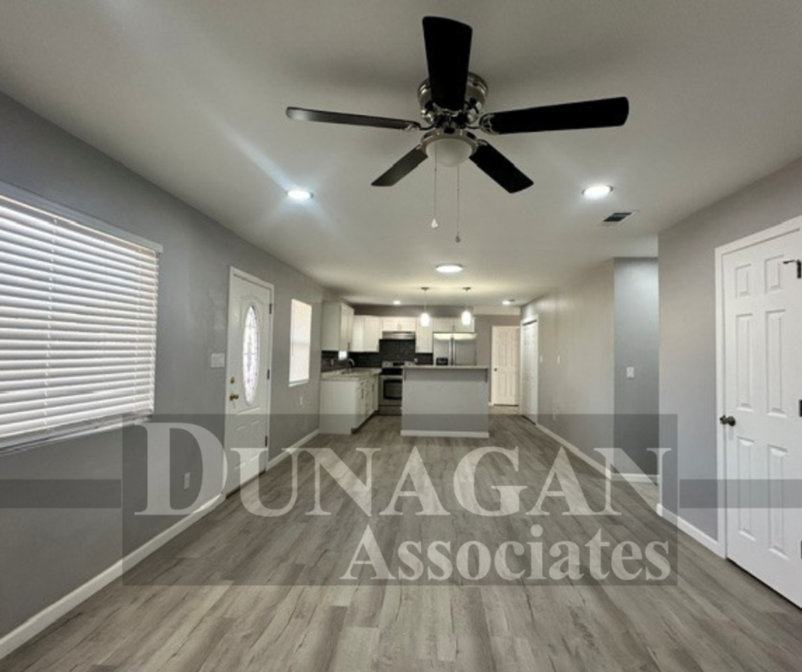 4809 Adobe St - Photo 2 of 11