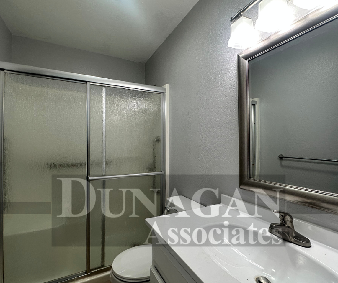 4809 Adobe St - Photo 4 of 11