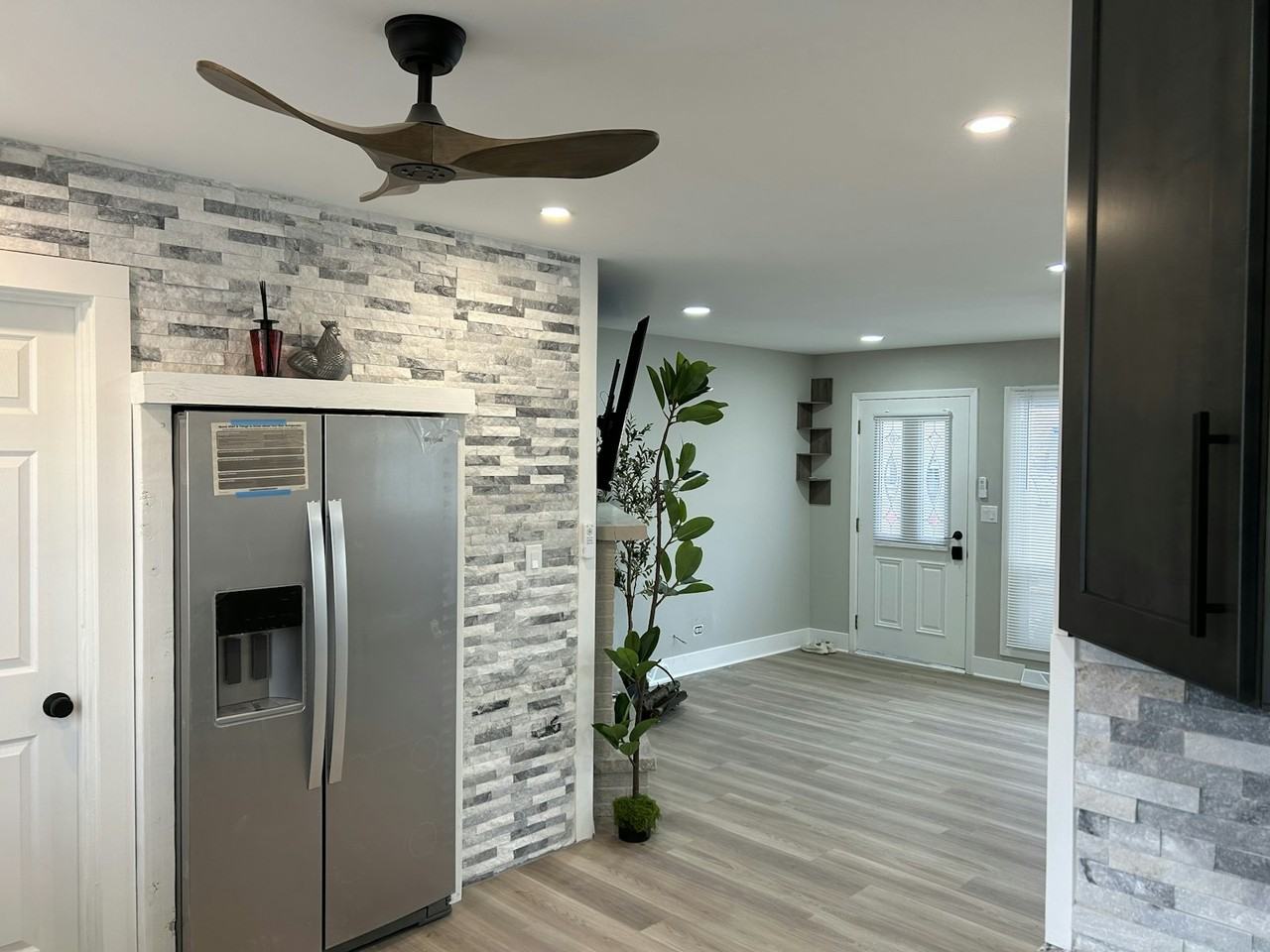 921 Stratford Lane - Photo 7 of 16