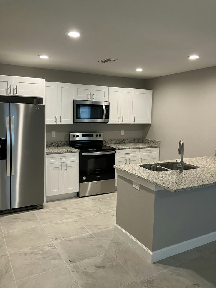 129 Boundary Boulevard, Unit A - Photo 2 of 26