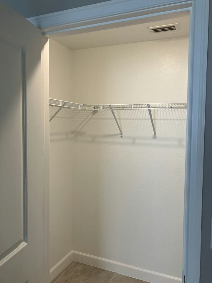 129 Boundary Boulevard, Unit A - Photo 6 of 26