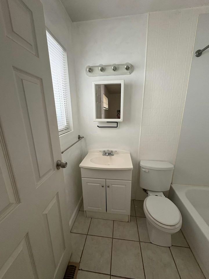 56 Fernwood Avenue, Unit D - Photo 2 of 10