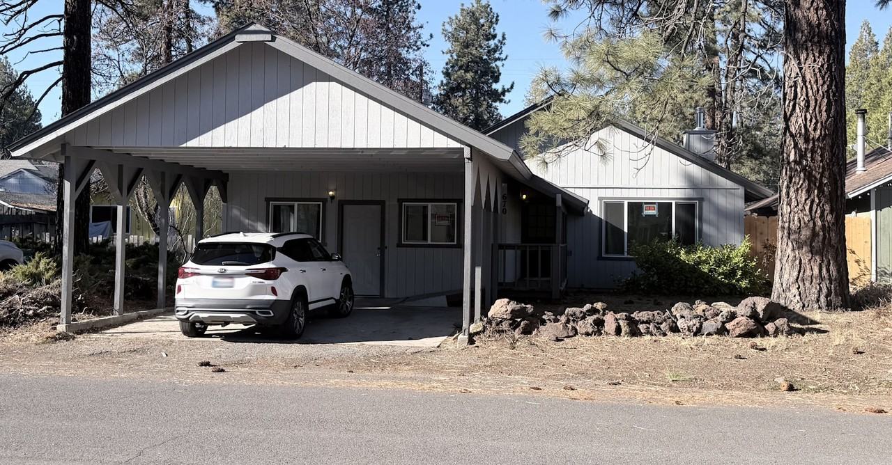 670 Pine Way - Photo 2 of 19