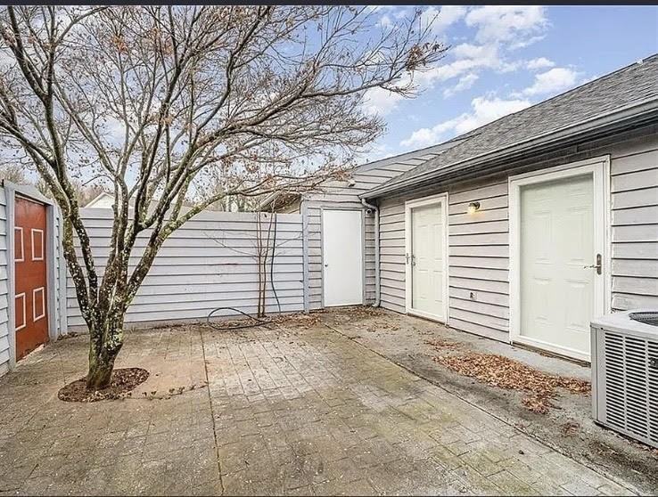 1620 Windsong Ct - Photo 5 of 18