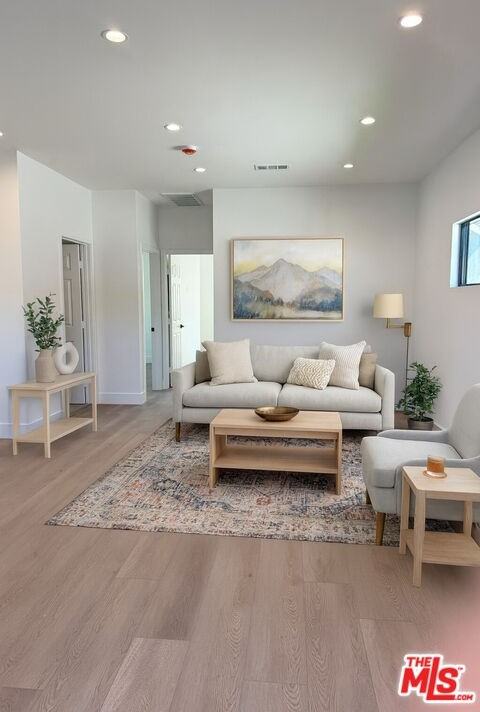 23836 Victory Blvd #23836 - Photo 2 of 10