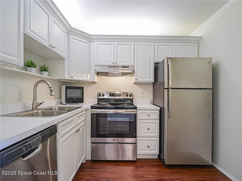 25 Pine Arbor Ln #25-104 - Photo 4 of 34