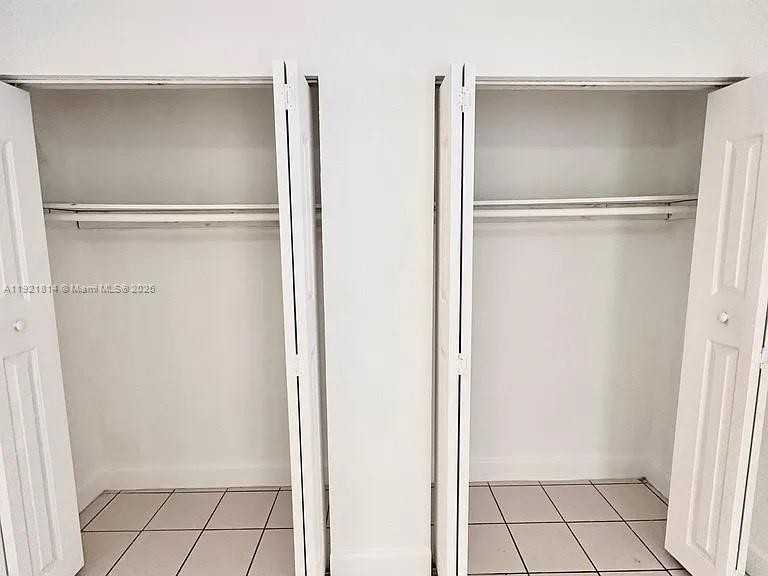 2731 Nw 27th St #2731B - Photo 6 of 10