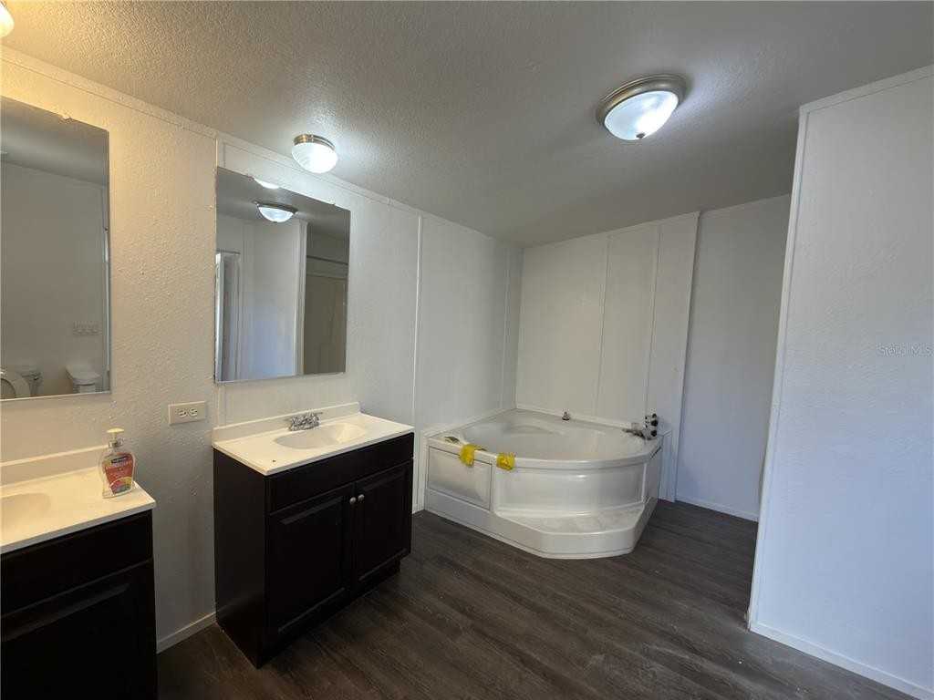 3031 Overland Rd #3031 - Photo 4 of 11