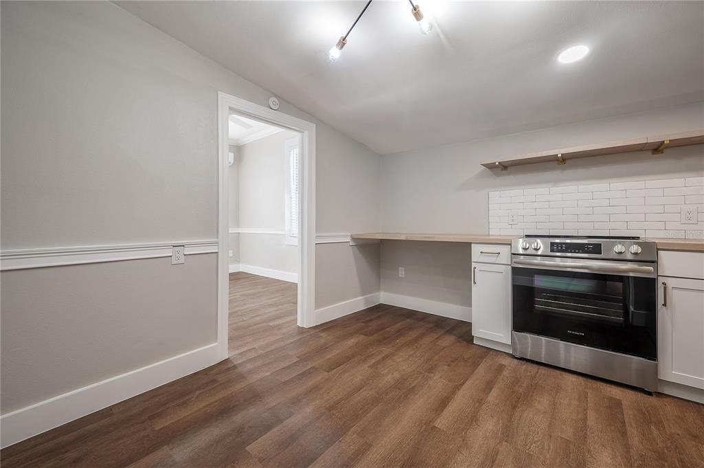 236 W North St #236B - Photo 3 of 20