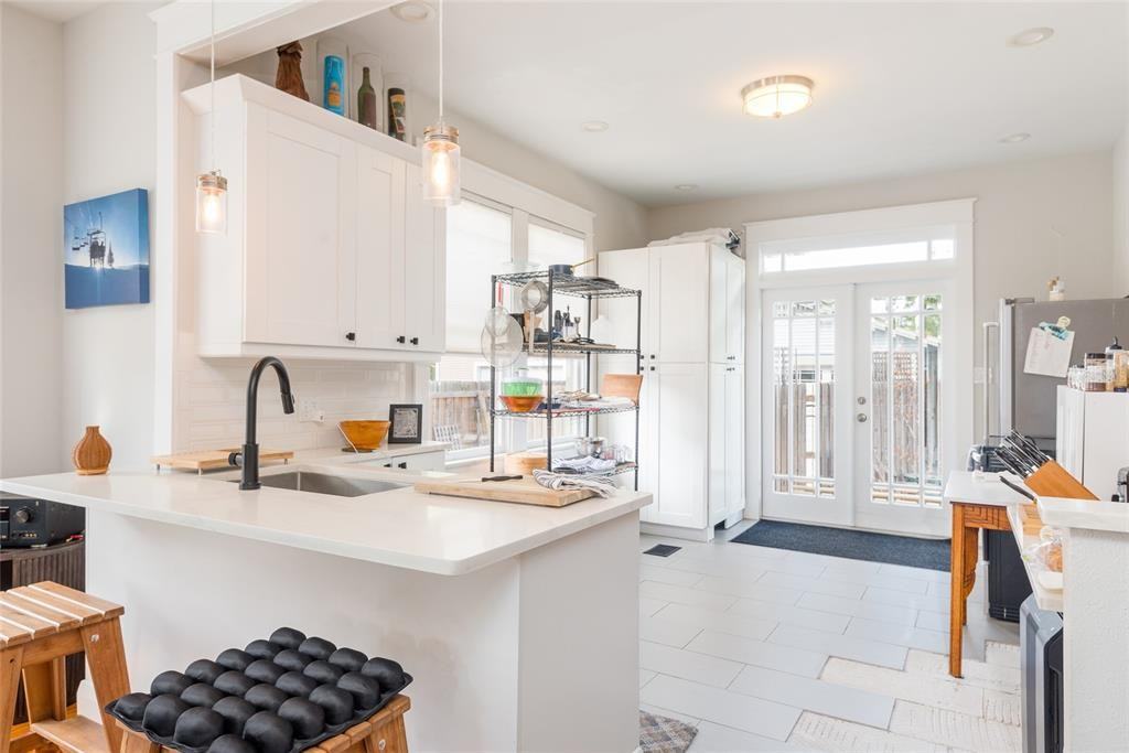 705 W Alfred St #705 - Photo 2 of 25