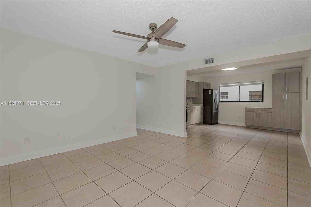 Hialeah Dr #1771-1 - Photo 6 of 27