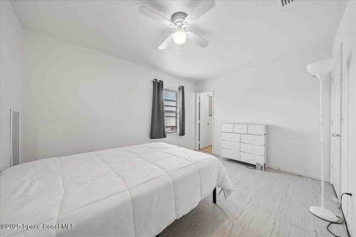 701 Elmont St Nw #701 - Photo 4 of 24