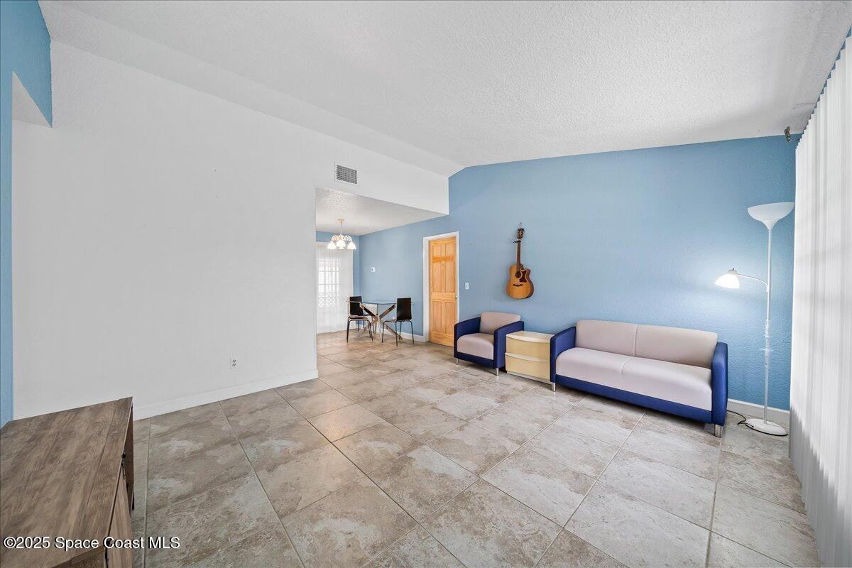 701 Elmont St Nw #701 - Photo 7 of 24