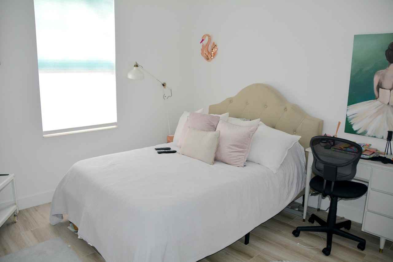 140 Soriano Dr #140 - Photo 2 of 10