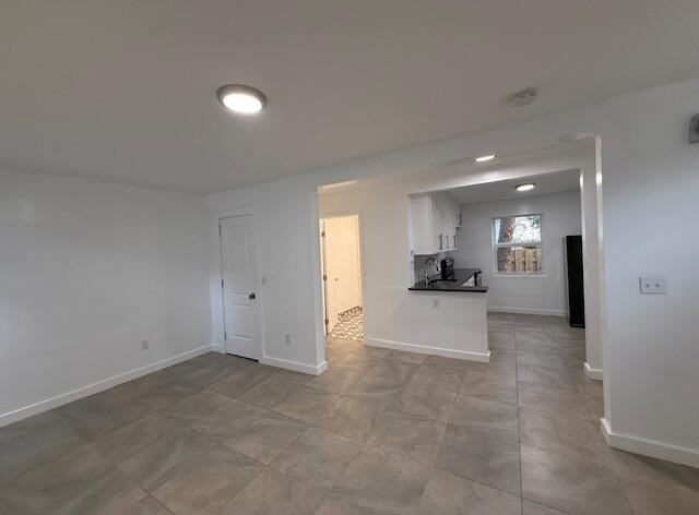 919 2nd St #919-2 - Photo 3 of 14