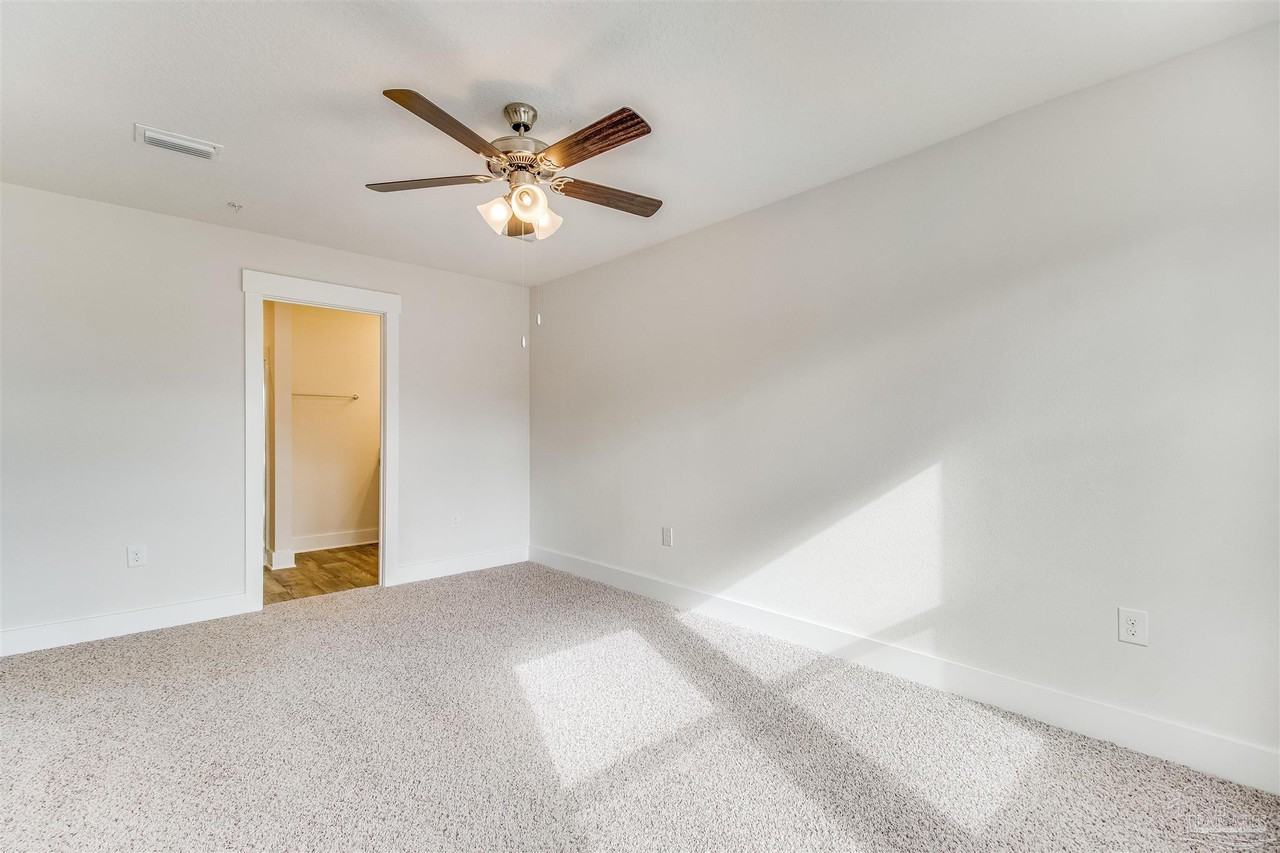 1512 Farragut Way #1512 - Photo 2 of 32