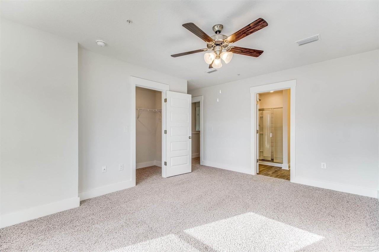 1512 Farragut Way #1512 - Photo 3 of 32