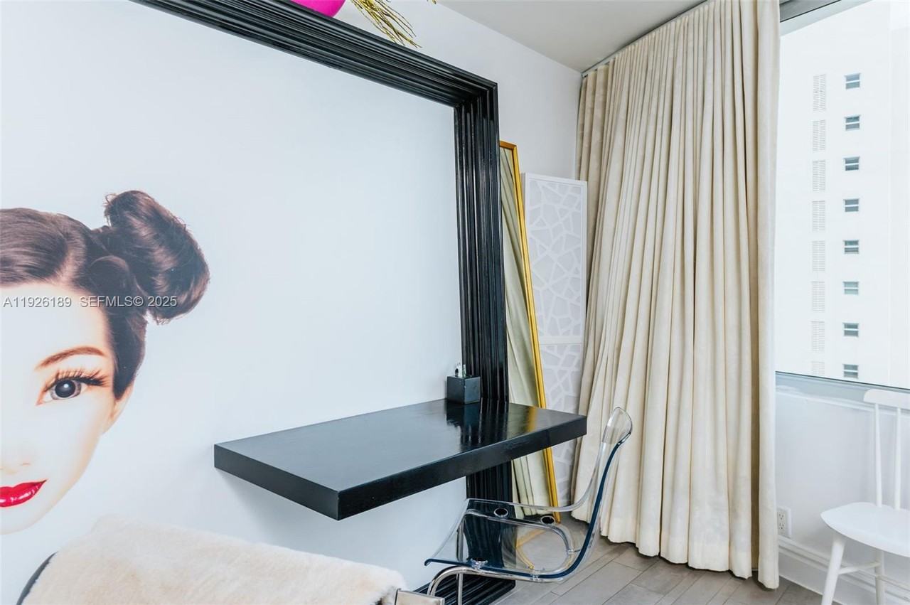 1100 West Ave #1100-1004 - Photo 3 of 22