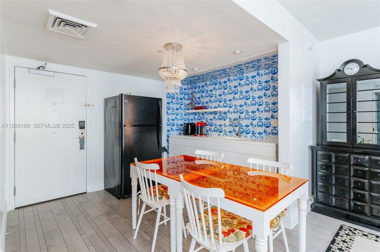 1100 West Ave #1100-1004 - Photo 7 of 22