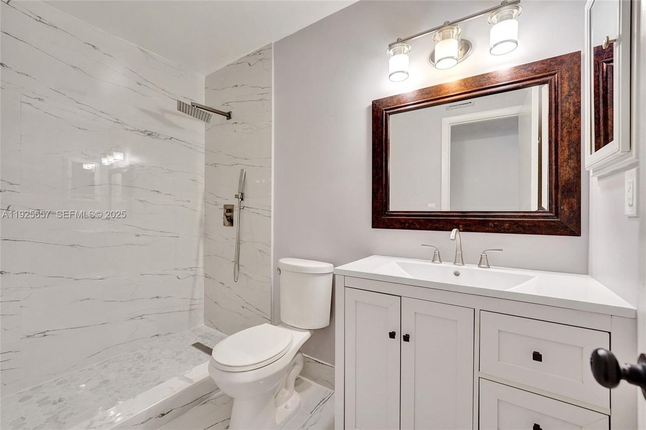 9340 Sw 61st Way #9340B - Photo 6 of 25