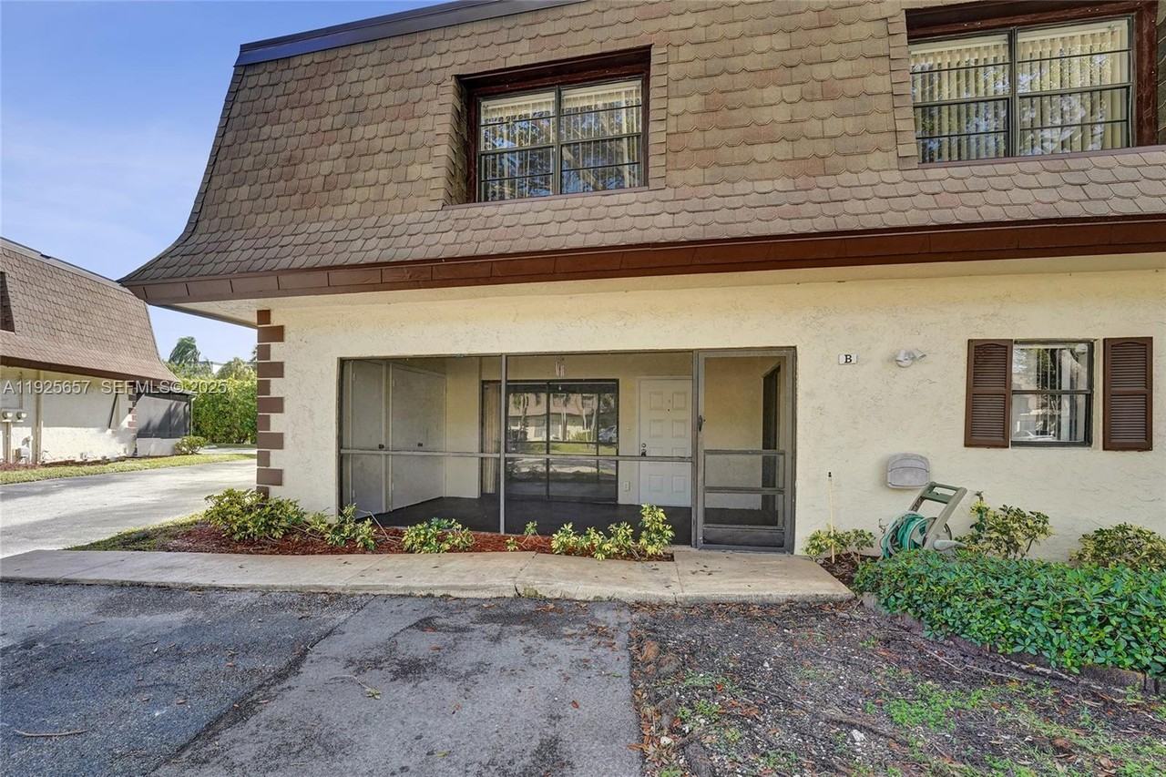 9340 Sw 61st Way #9340B - Photo 7 of 25