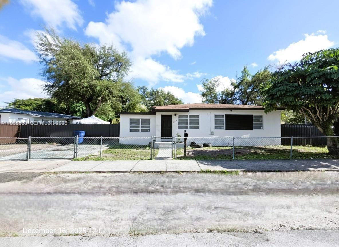 3041 Nw 52nd St #3041 - Photo 2 of 9