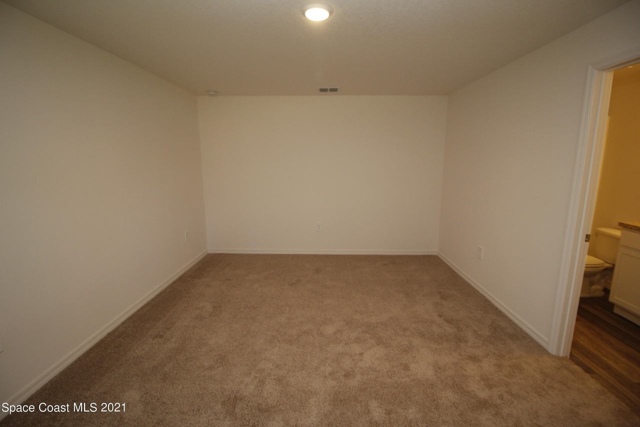 1825 Tulane Ave Se #1825 - Photo 3 of 15