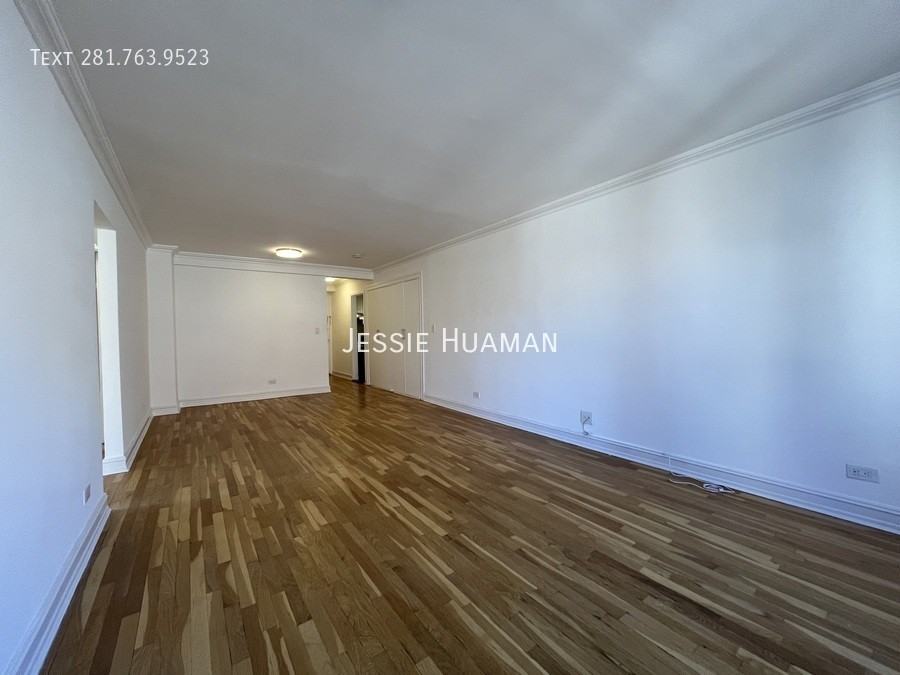 305 W 13th St #6 - Photo 3 of 7