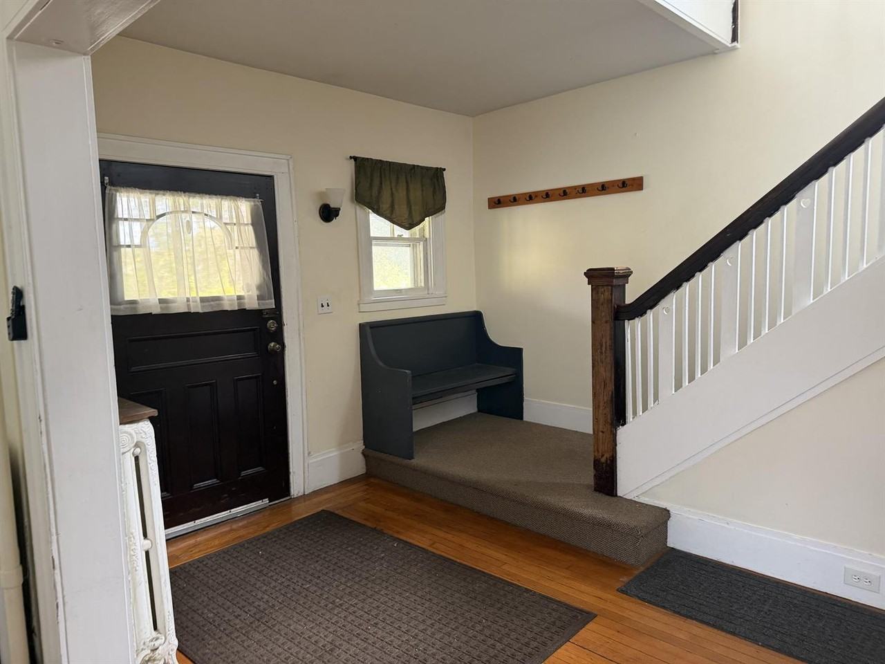 72 Pawling Ave - Photo 3 of 28