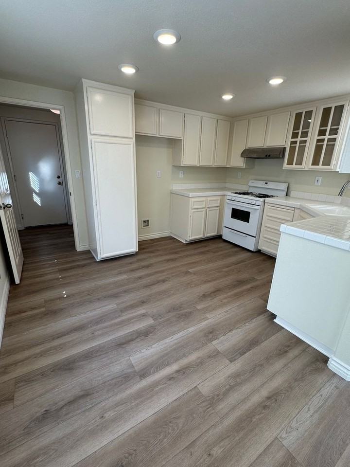 10591 Wincheck Rd - Photo 3 of 23