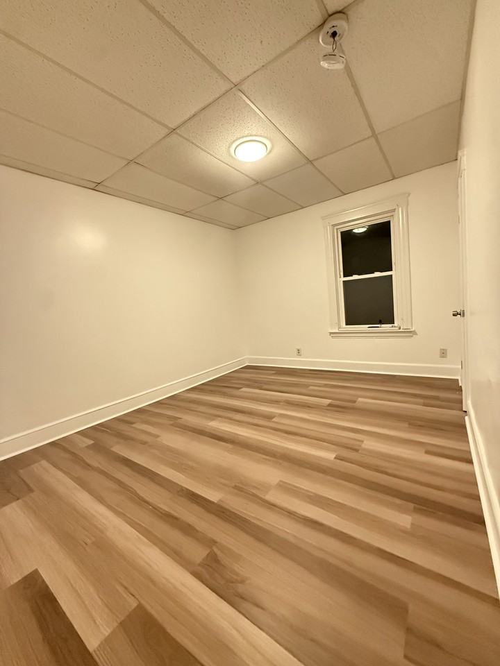 242 4th Ave #4 - Photo 6 of 10