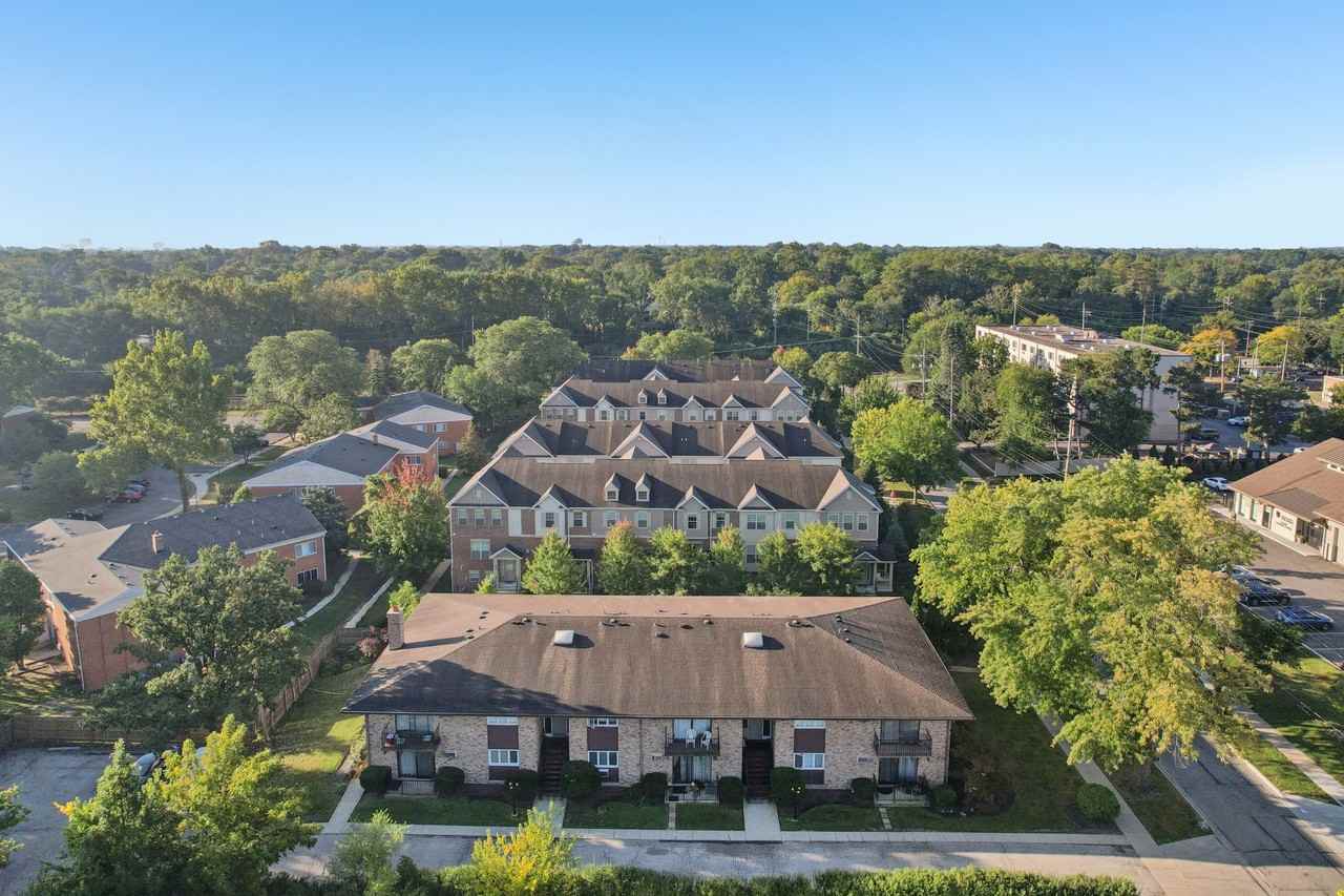 505 N Kenilworth Ave #4 - Photo 3 of 21