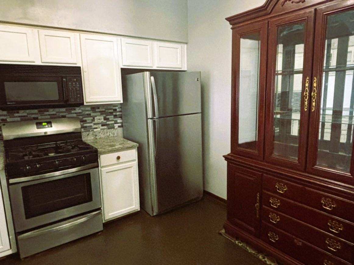 2528 Bordeaux Ln #2528 - Photo 2 of 14