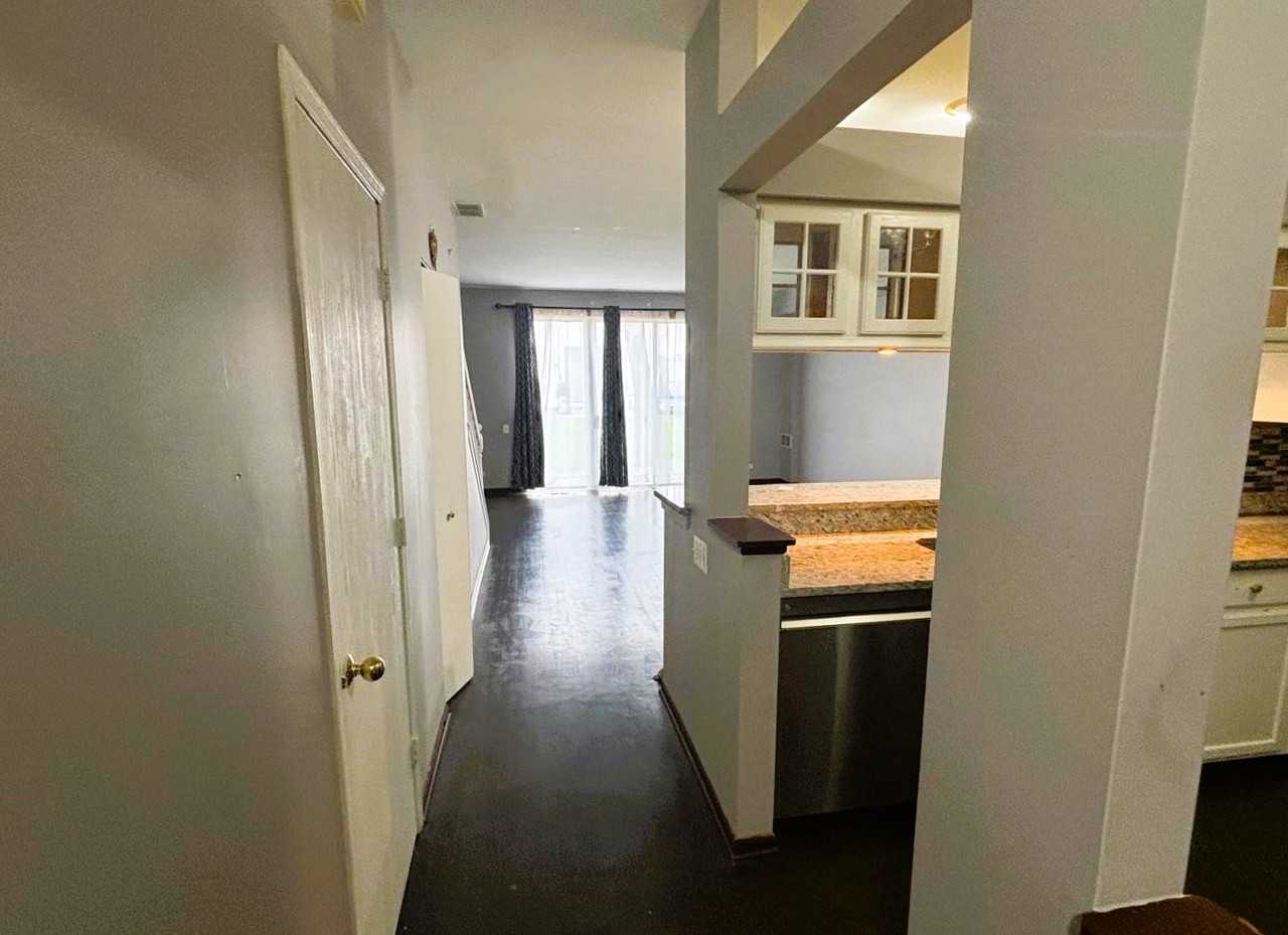 2528 Bordeaux Ln #2528 - Photo 3 of 14